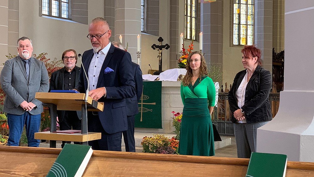 The Chairman of the Foundation Board, Dr. Uwe Koch, remembers the work of Dr. Gregorius Mättig in Bautzen and his numerous foundations at the altar of St. Peter's Cathedral in Bautzen.