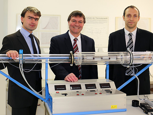 Dr.-Ing. Sebastian Herrmann, Prof. Dr.-Ing habil. Hans-Joachim Kretzschmar and Dipl.-Ing. (FH) Matthias Kunick (from left to right) from the Department of Technical Thermodynamics