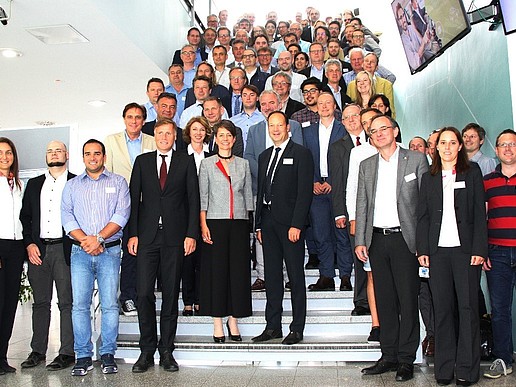 Teilnehmer Projekt-Kick-Off idev40 am 14.6.2018 im Unternehmen Infineon Austria (Quelle: Infineon Technologies Austria)