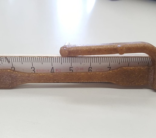 Test rod with dimensions (length 9 cm)