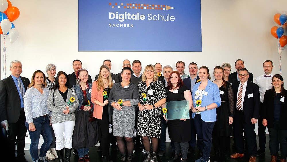 Group photo with participants of the Digital School Saxony event