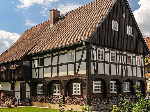 Umgebindehaus with upper arbor in Großschönau. Photo: Prof. Christian Schurig