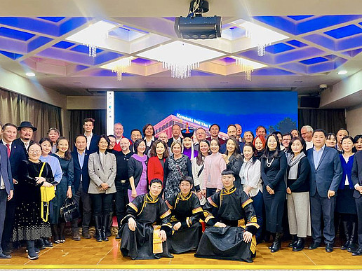 Representatives and organizers from Saxony and Mongolia at the joint photo session of the Saxon Education and Science Days in Ulaanbaatar.