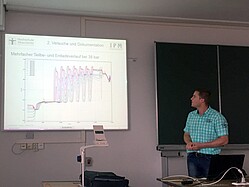 Clemens Schneider bei seiner Präsentation