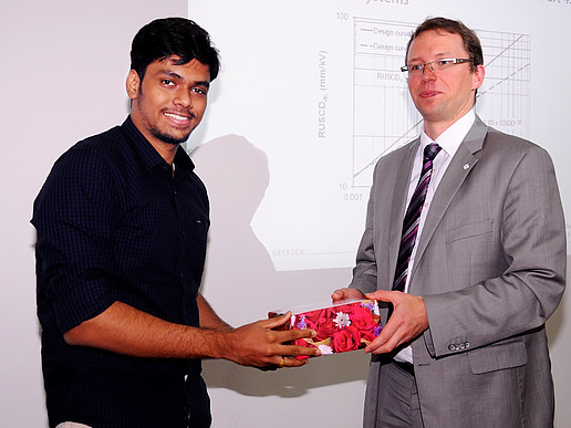 Indian student receives gift from Professor Kornhuber