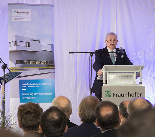 Prof. Reimund Neugebauer, Präsident der Fraunhofer-Gesellschaft, am Rednerpult