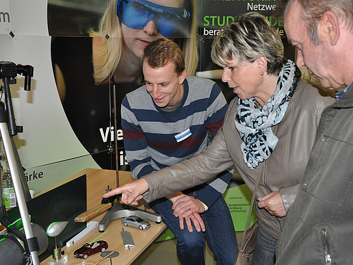 Many visitors were able to learn a lot of interesting facts at the HSZG stand.
