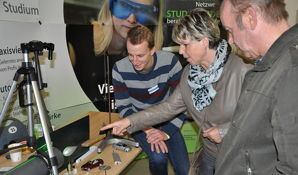 Many visitors were able to learn a lot of interesting facts at the HSZG stand.